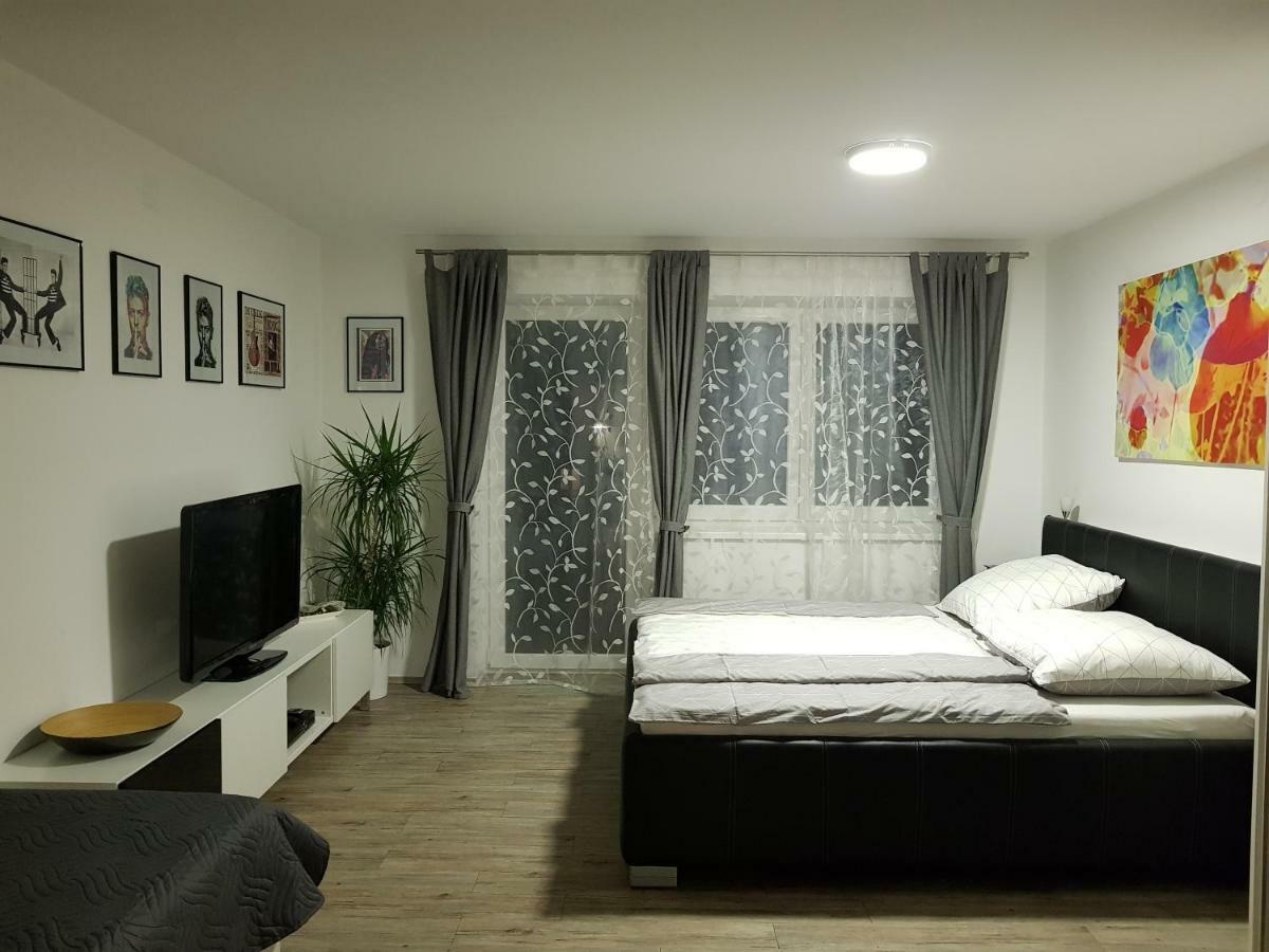 Ferienwohnung Pinsdorf Bagian luar foto